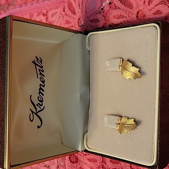 Krementz Jewelry Vintage Krementz Gold Tone Earrings Poshmark
